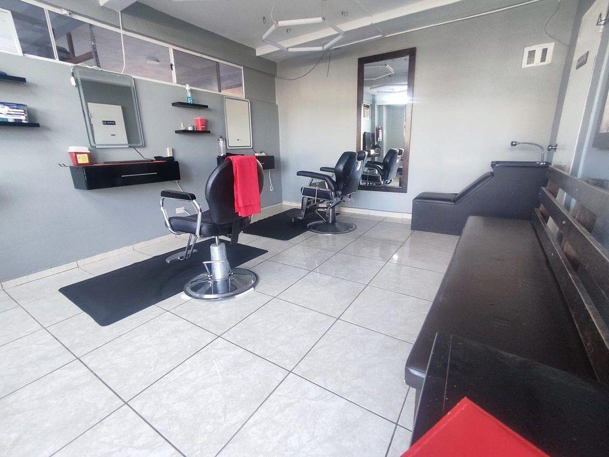 BUSINESS OPPORTUNITY | BARBERSHOP FOR RENT
