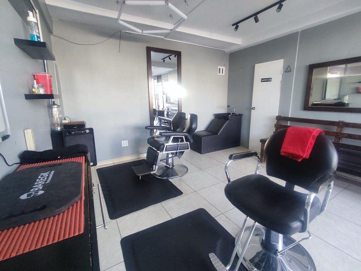 BUSINESS OPPORTUNITY | BARBERSHOP FOR RENT