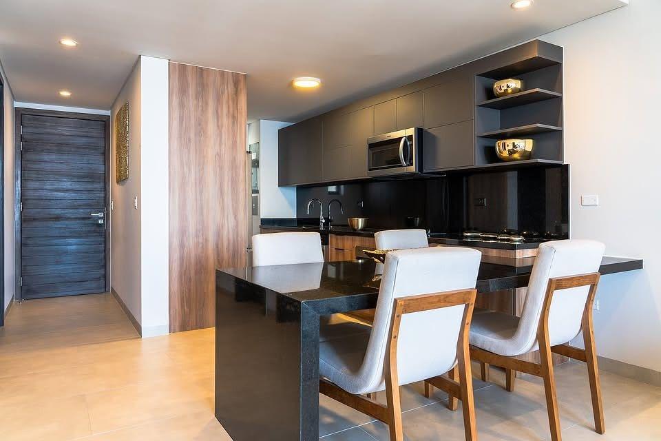PLAZA DEL MAR MONTERREY TOWER APARMENT FOR RENT