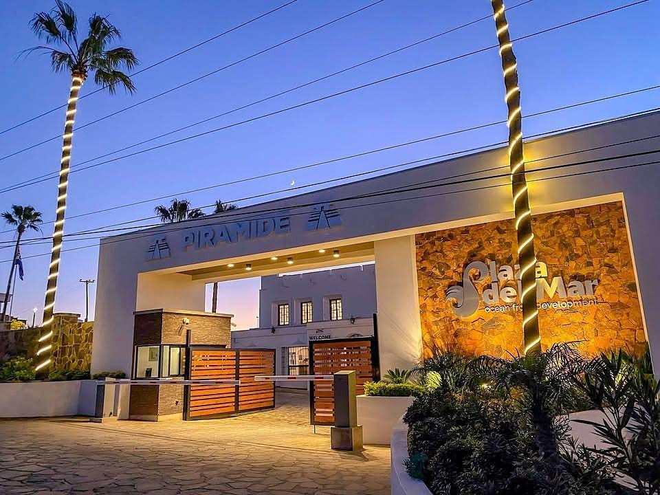 PLAZA DEL MAR MONTERREY TOWER APARMENT FOR RENT