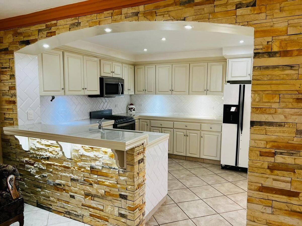 CAMPO REAL HOUSE FOR SALE