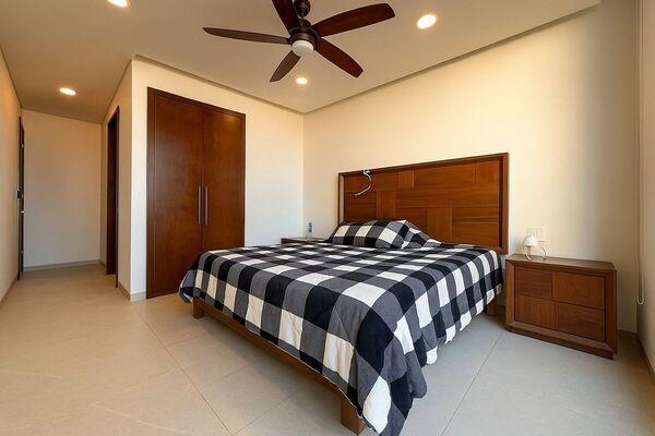 MISION VIEJO SUR UNIT 202